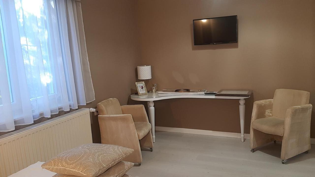 Glamour Apartman Gyula Exterior foto