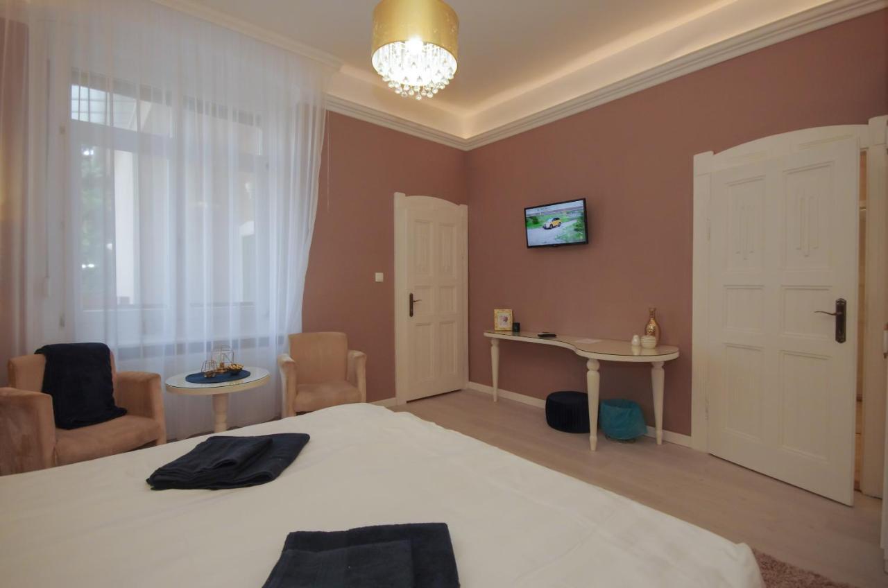 Glamour Apartman Gyula Exterior foto