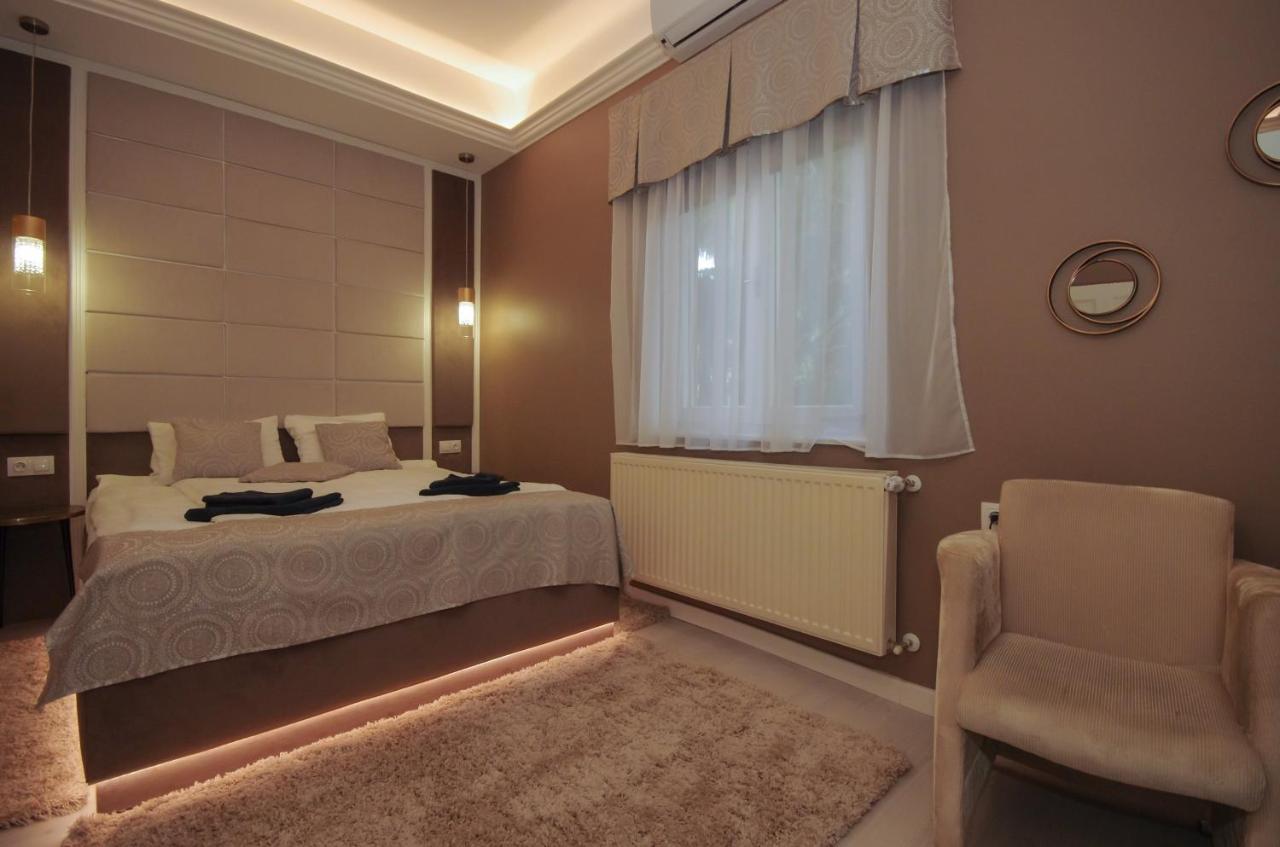 Glamour Apartman Gyula Exterior foto